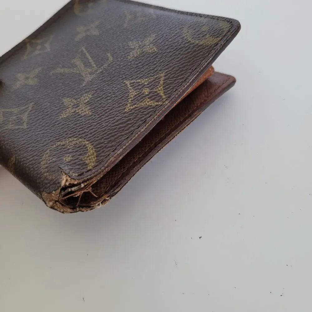 Vintage Louis Vuitton Men's LV Brown Bi-Fold Leather Wallet Monogram Classic